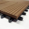Kit mattonelle da esterno legno in WPC 30x30x2 cm