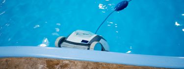 Guida ai migliori robot pulitori per piscina del 2023